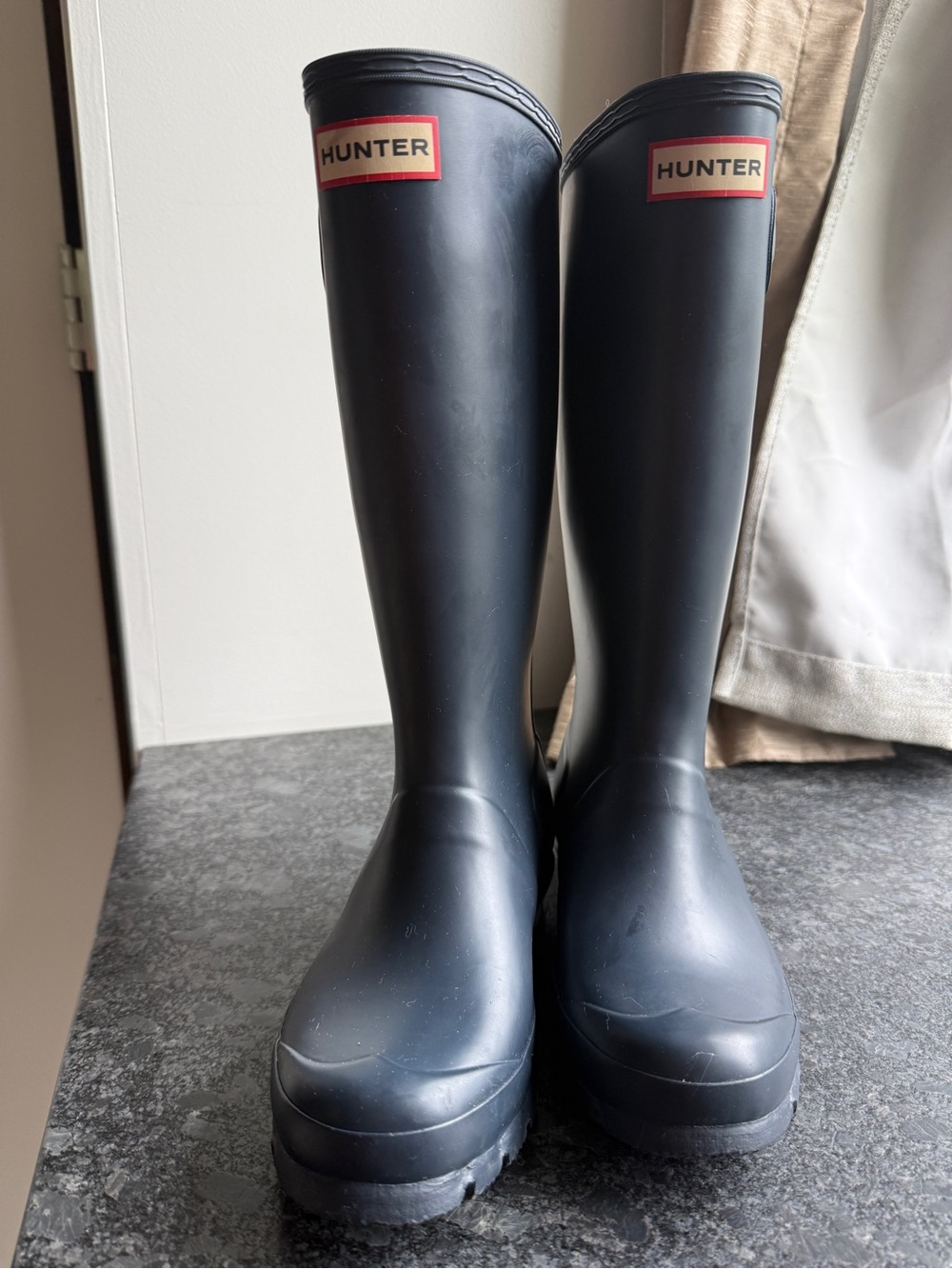Kids' Original Matte Navy Waterproof Buckle Strap Rain Boots, MSRP $105, B4/G5 - Picture 4 of 14